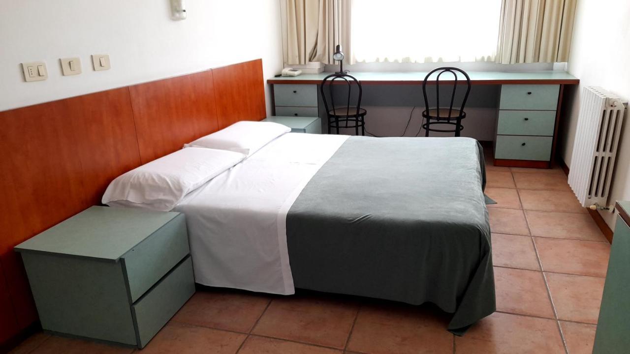 Hotel Tortorina Urbino Buitenkant foto
