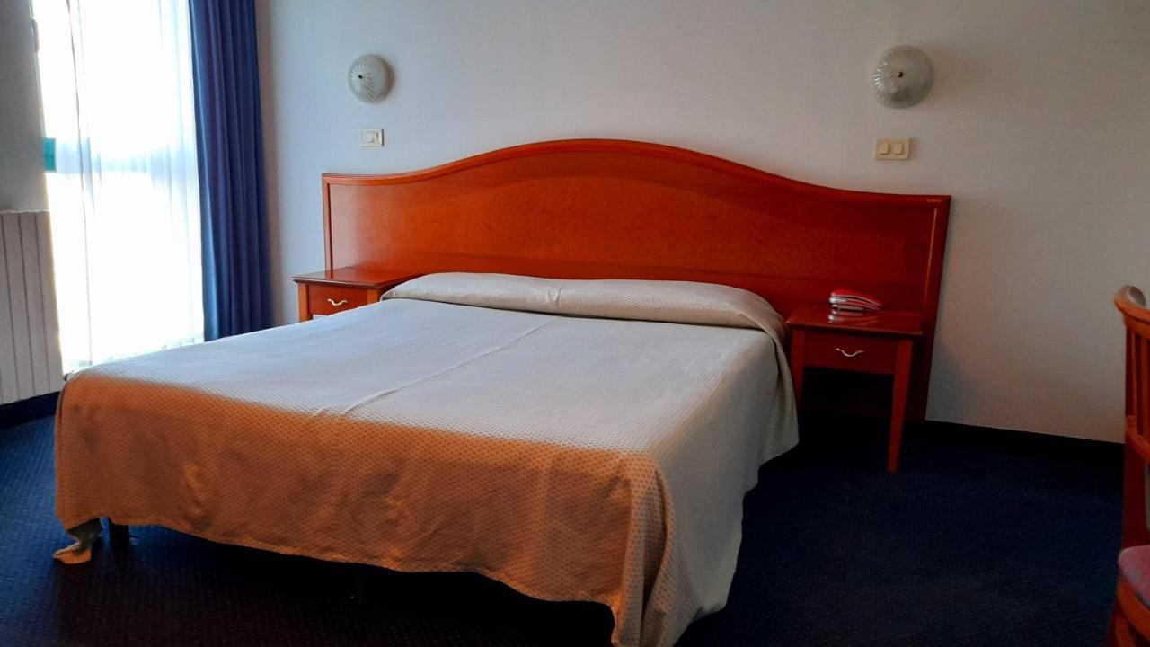 Hotel Tortorina Urbino Buitenkant foto